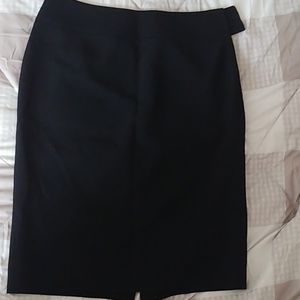 Ann Taylor knee length skirt- size 4! Never worn!